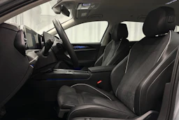 harmaa Volkswagen Passat 2025 kuva 19.