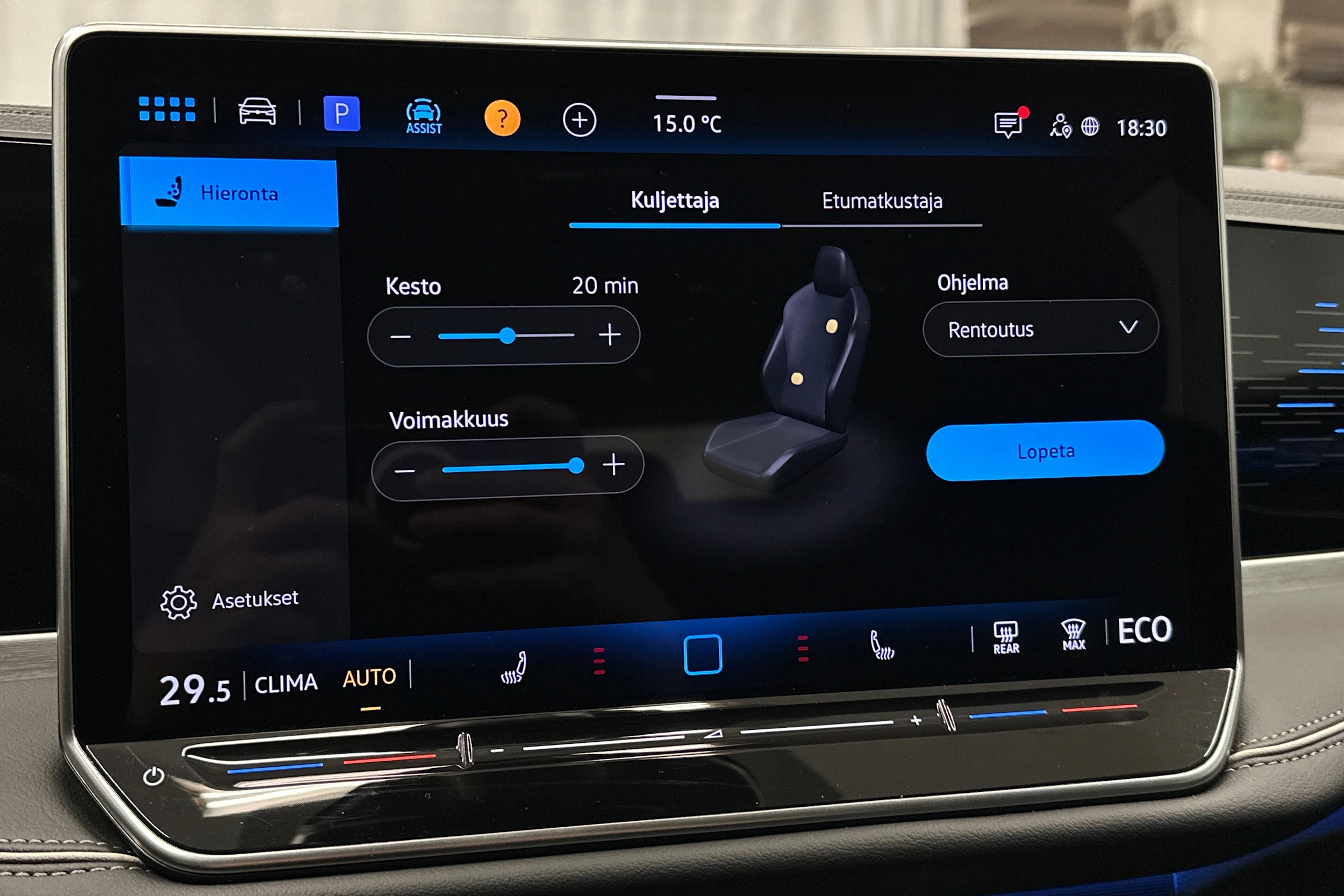 harmaa Volkswagen Passat 2025 kuva 31.