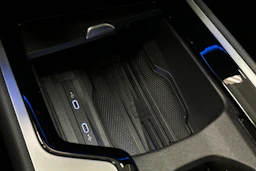 harmaa Volkswagen Passat 2025 kuva 33.
