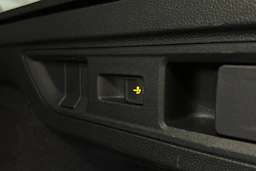 harmaa Volkswagen Passat 2025 kuva 17.