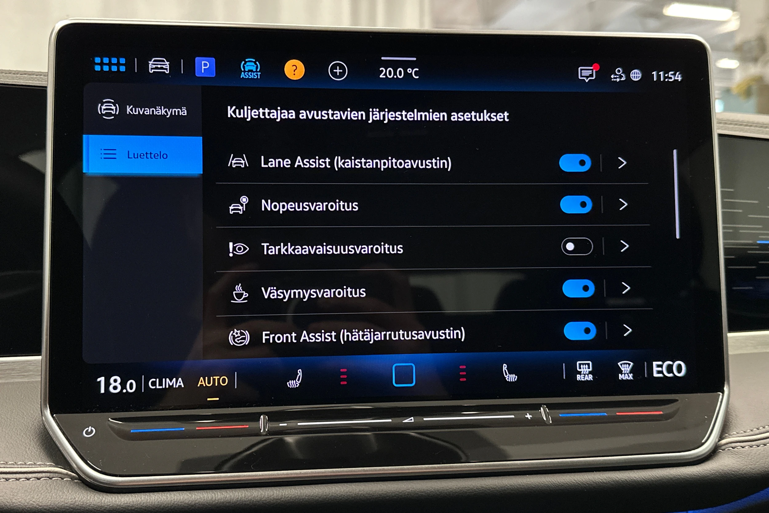 harmaa Volkswagen Passat 2025 kuva 27.