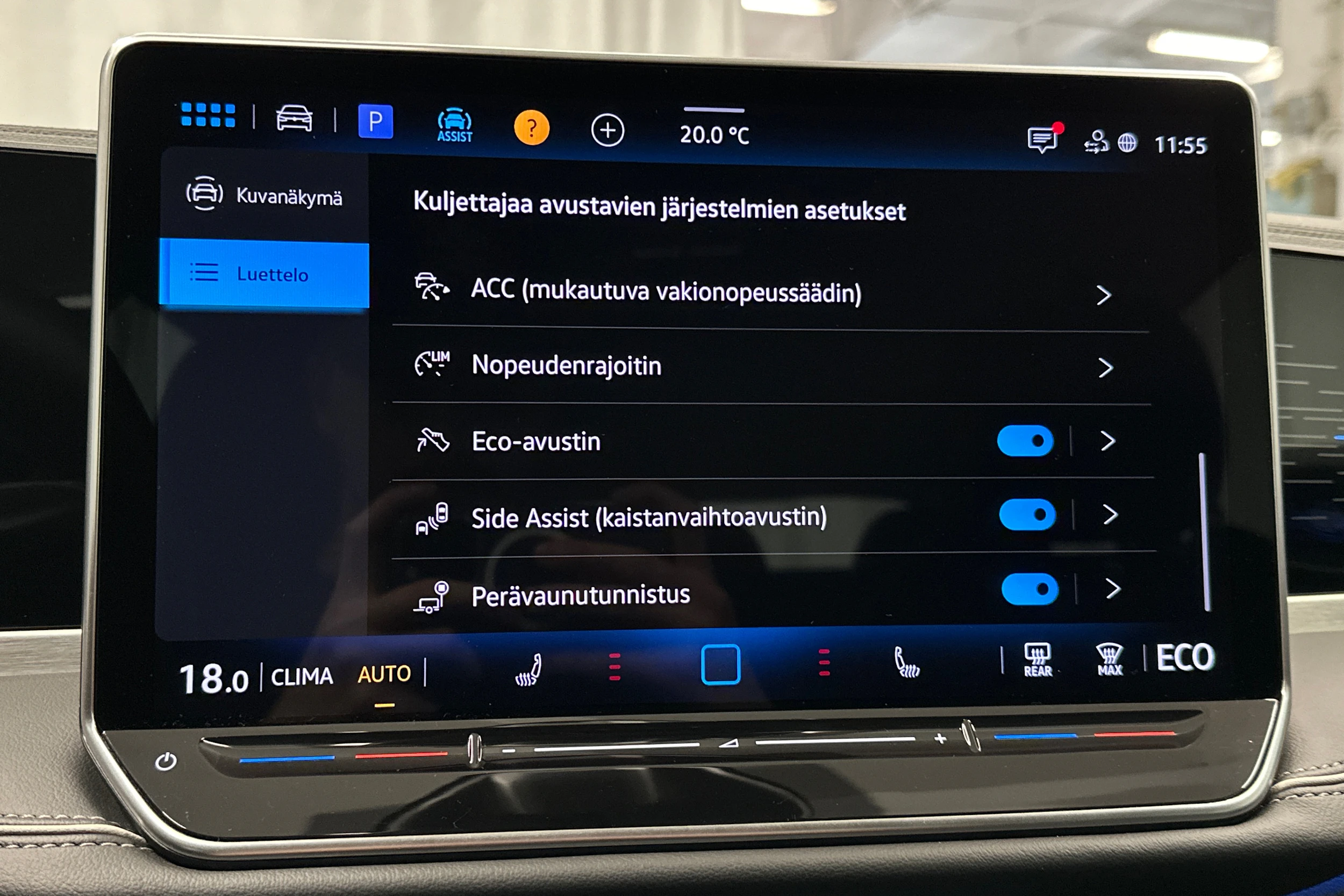 harmaa Volkswagen Passat 2025 kuva 28.