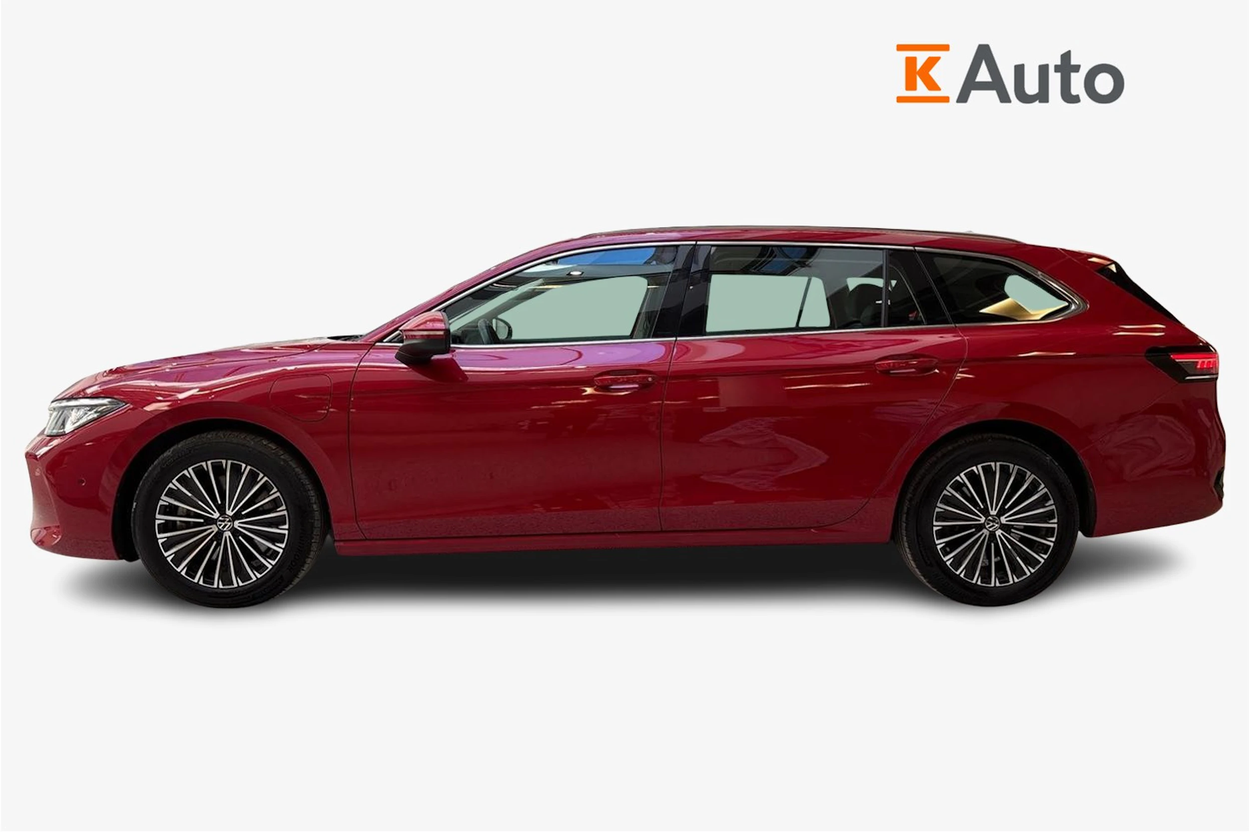 punainen Volkswagen Passat 2025 kuva 7.