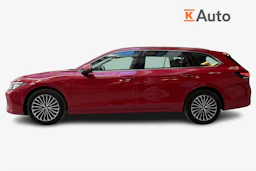 punainen Volkswagen Passat 2025 kuva 7.