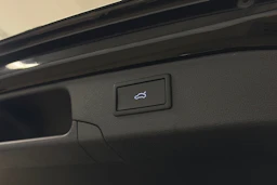 musta Volkswagen Passat 2025 kuva 29.