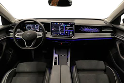 musta Volkswagen Passat 2025 kuva 9.