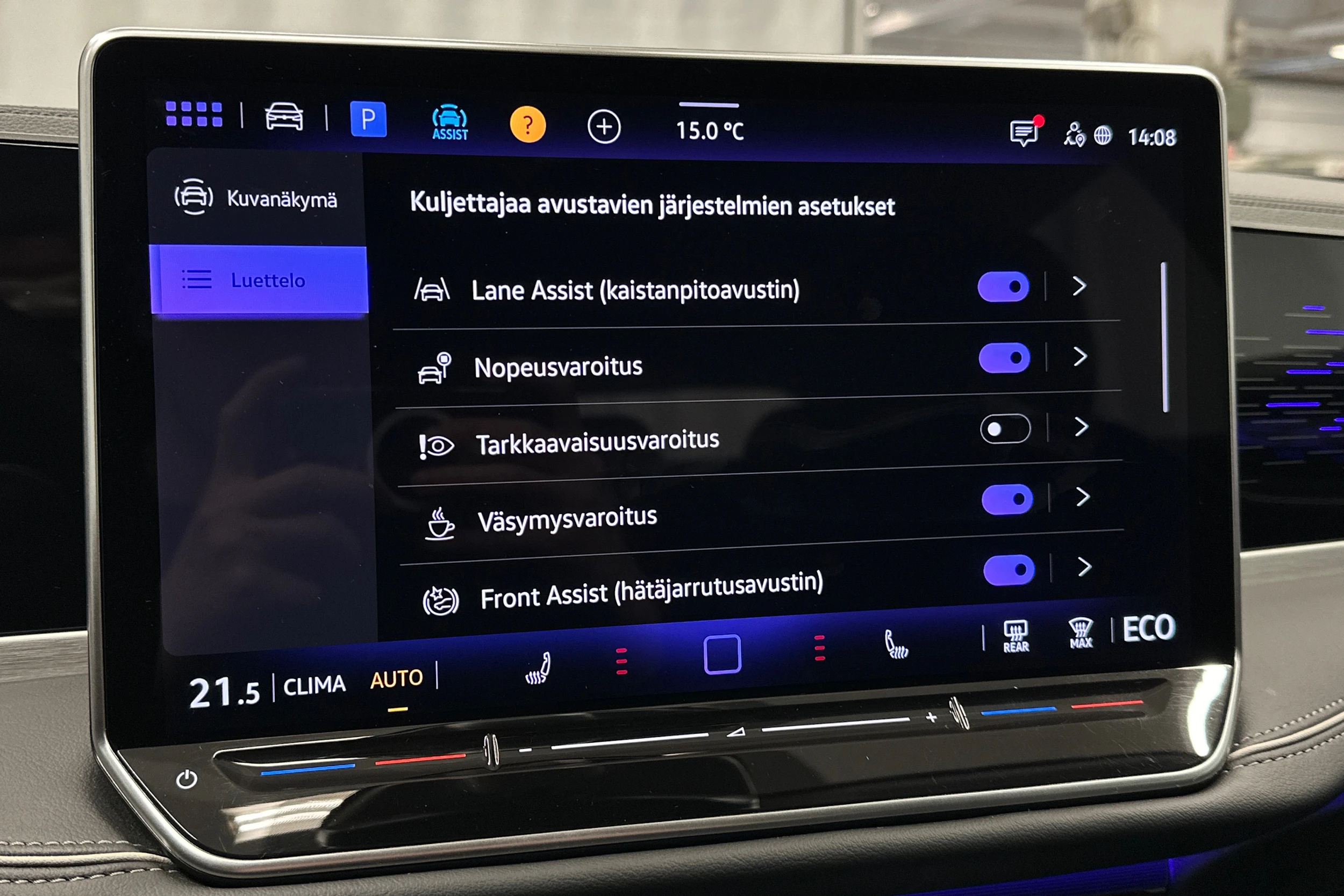 musta Volkswagen Passat 2025 kuva 27.