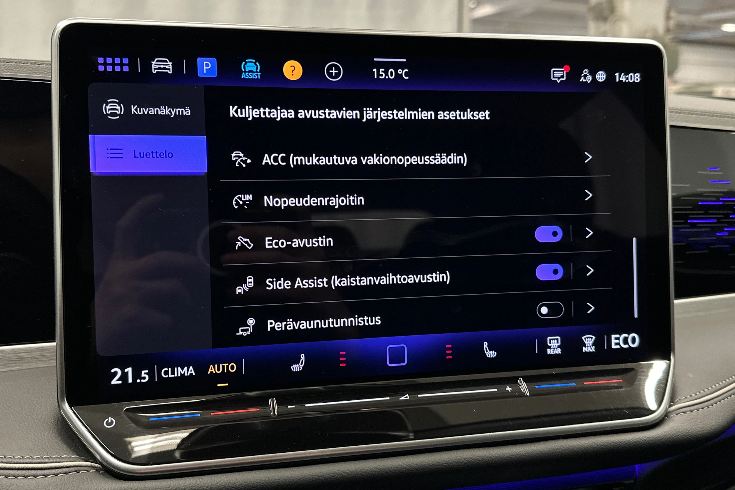 musta Volkswagen Passat 2025 kuva 28.