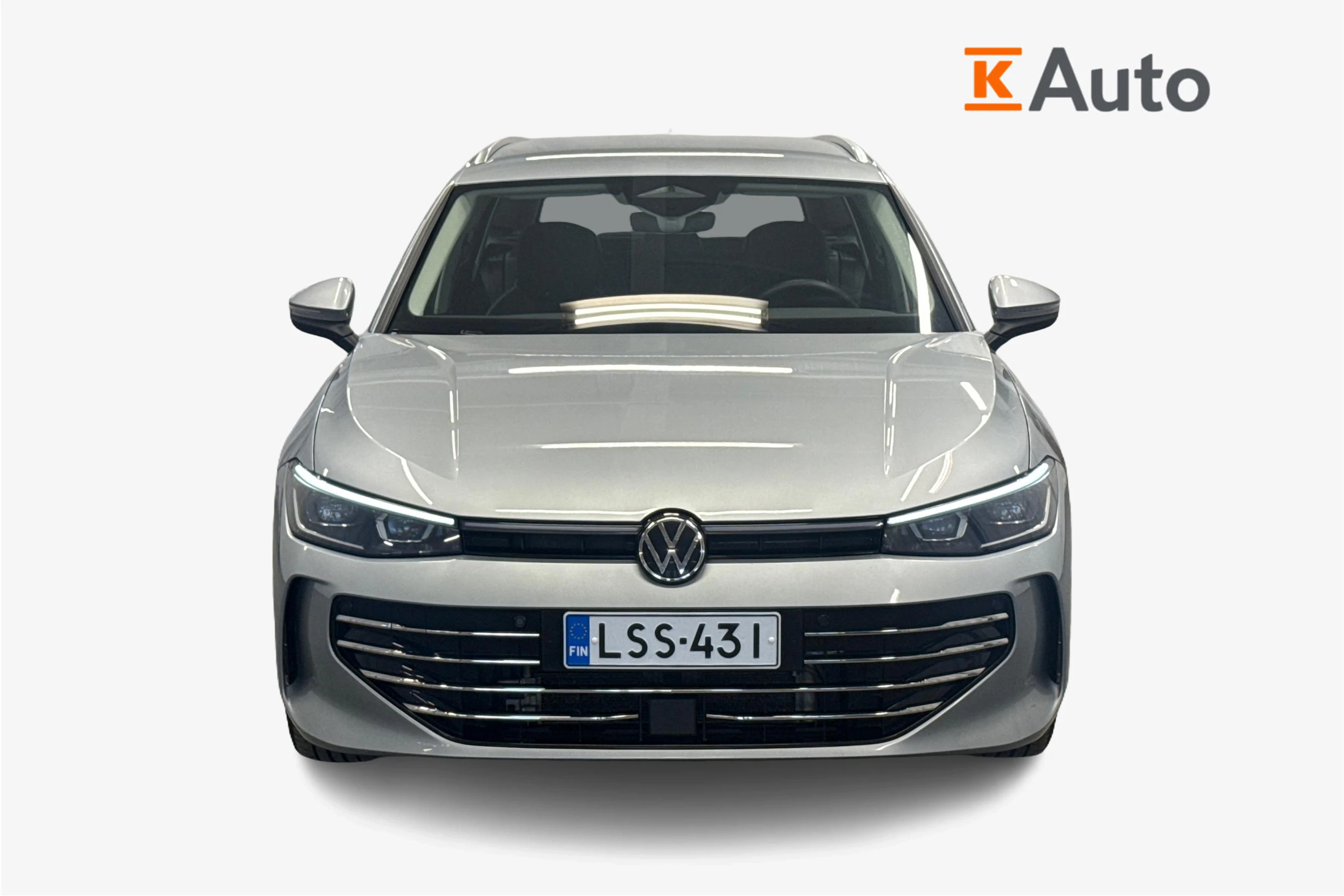 harmaa Volkswagen Passat 2025 kuva 5.