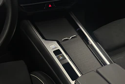 harmaa Volkswagen Passat 2025 kuva 25.