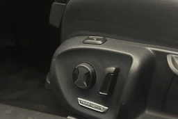 harmaa Volkswagen Passat 2025 kuva 27.