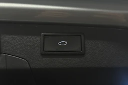 harmaa Volkswagen Passat 2025 kuva 29.