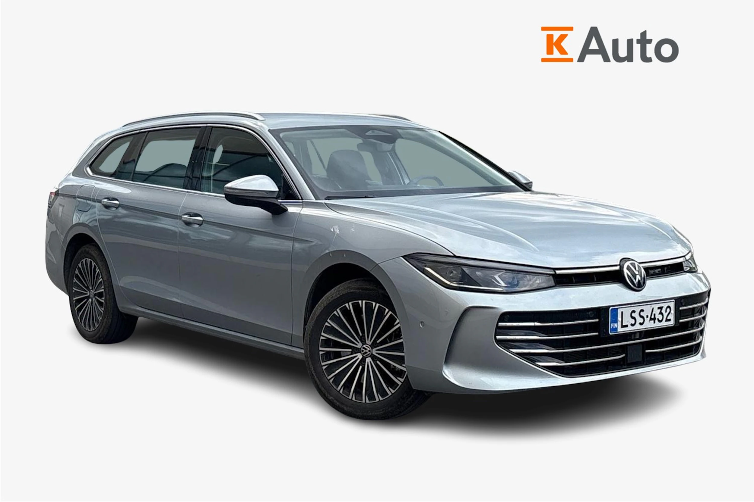 harmaa Volkswagen Passat 2025 kuva 1.
