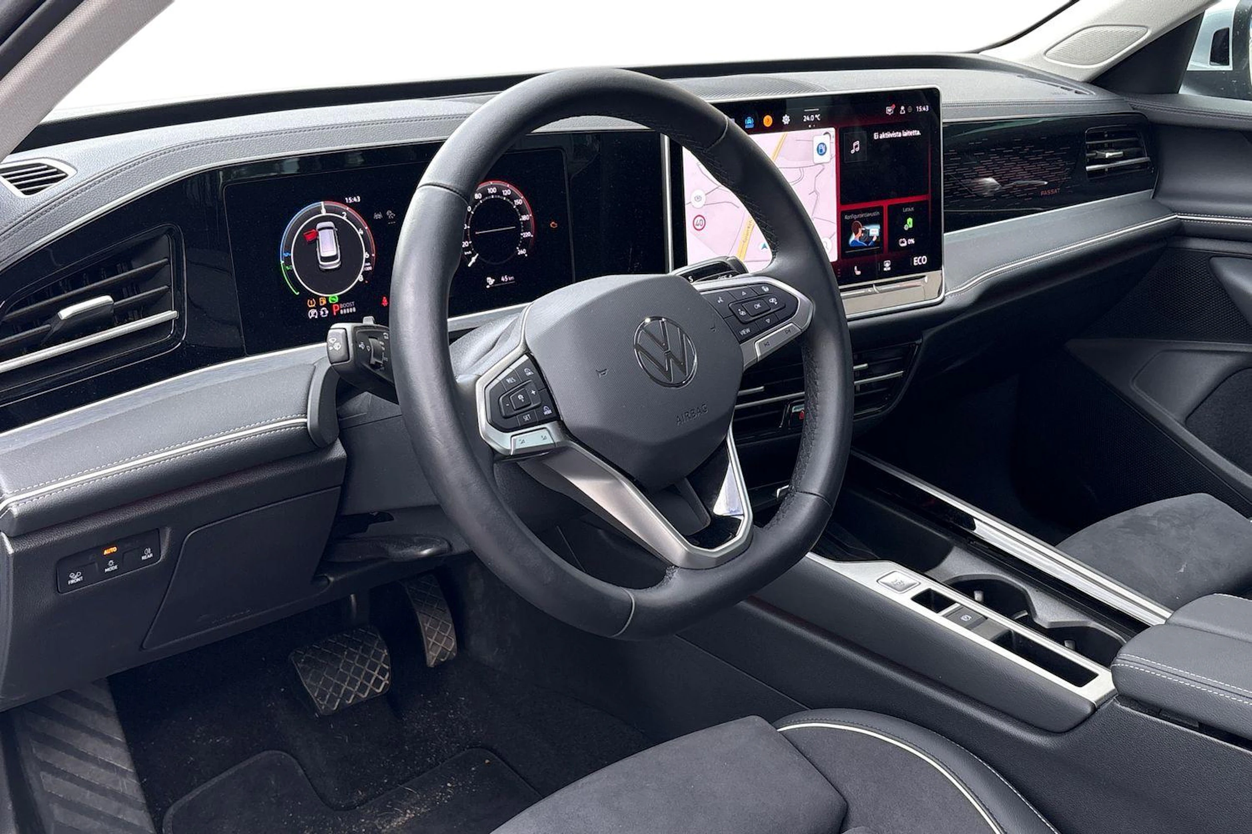 harmaa Volkswagen Passat 2025 kuva 3.