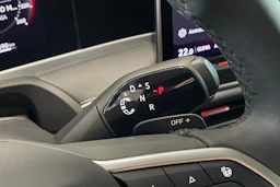 harmaa Volkswagen Passat 2025 kuva 21.