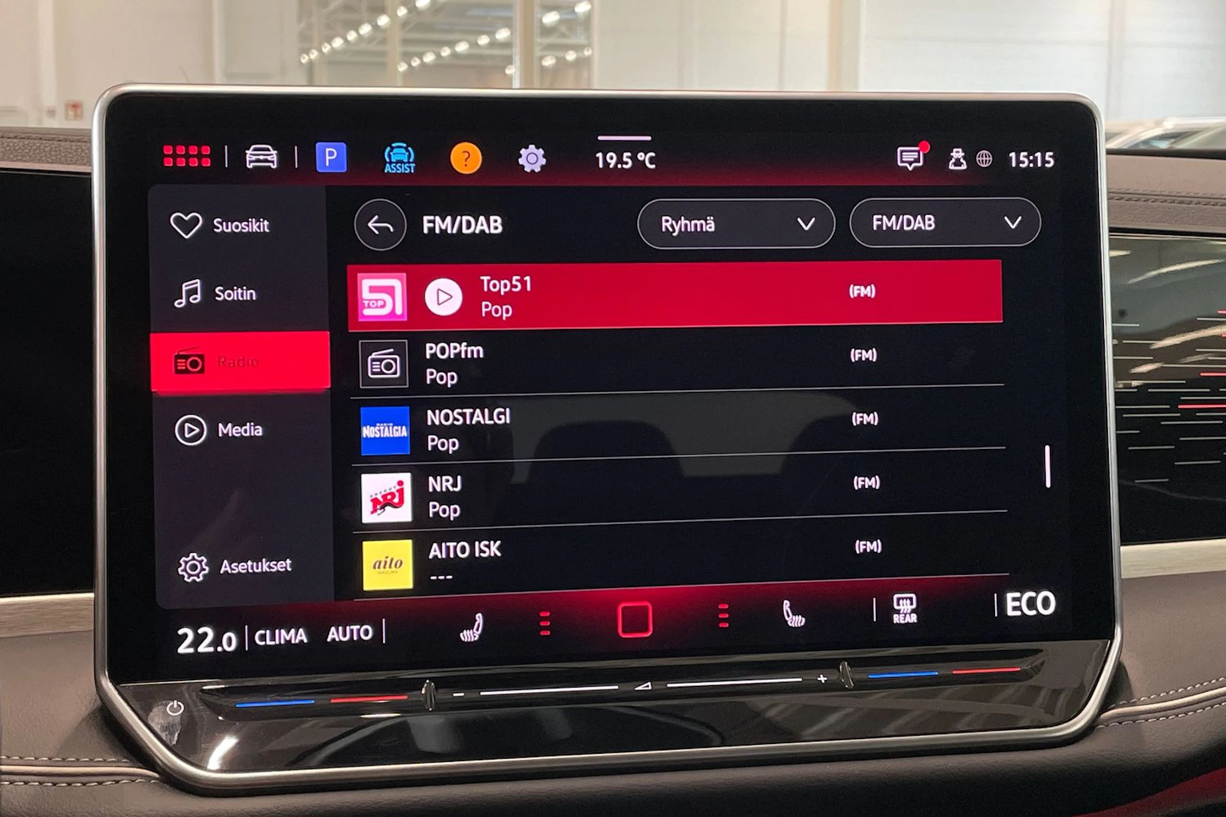 harmaa Volkswagen Passat 2025 kuva 28.