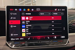 harmaa Volkswagen Passat 2025 kuva 28.