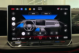 harmaa Volkswagen Passat 2025 kuva 29.