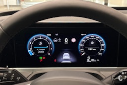 harmaa Volkswagen Passat 2025 kuva 18.