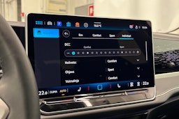 harmaa Volkswagen Passat 2025 kuva 25.