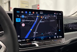 harmaa Volkswagen Passat 2025 kuva 26.