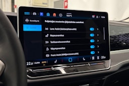 harmaa Volkswagen Passat 2025 kuva 30.