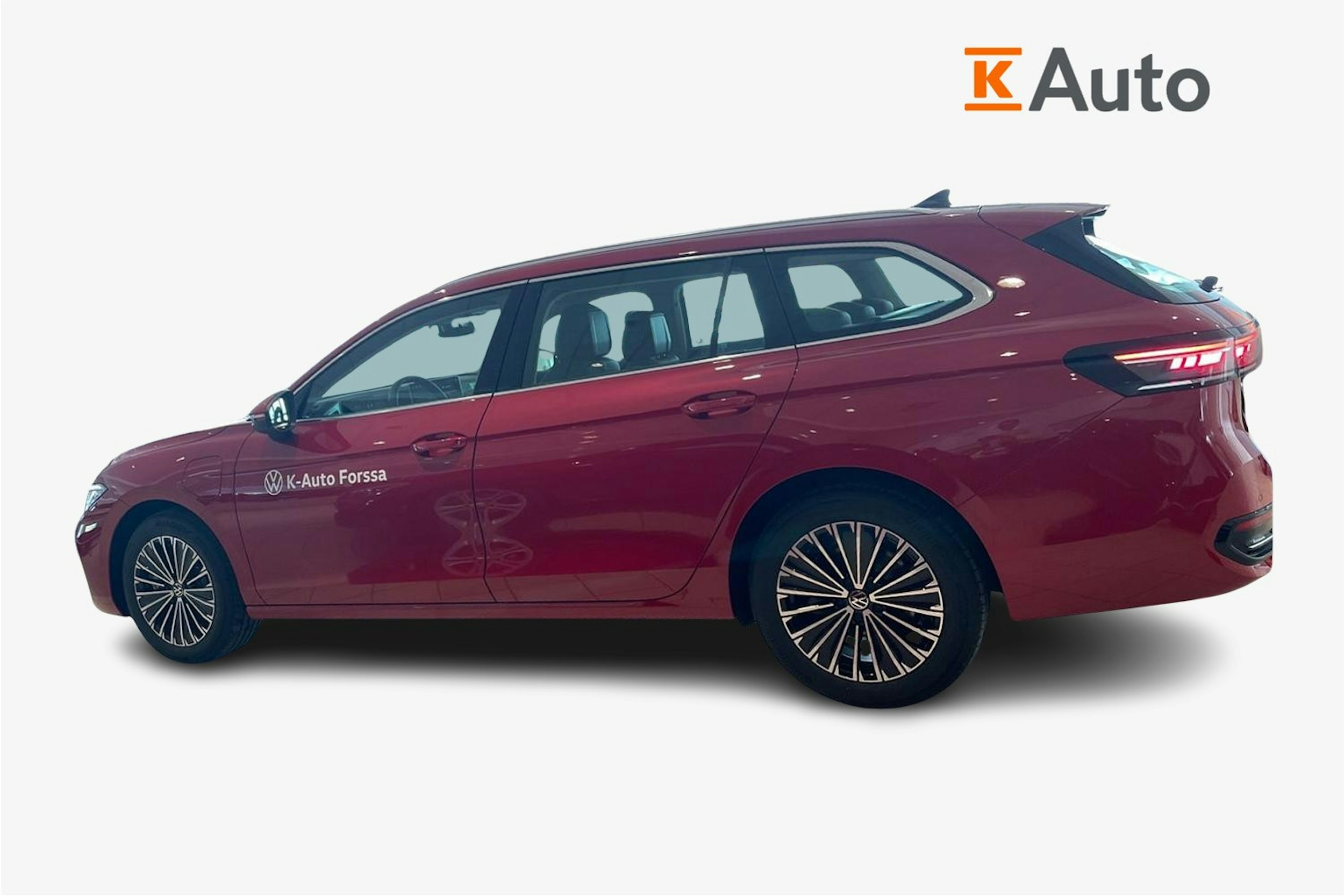 punainen Volkswagen Passat 2025 kuva 5.