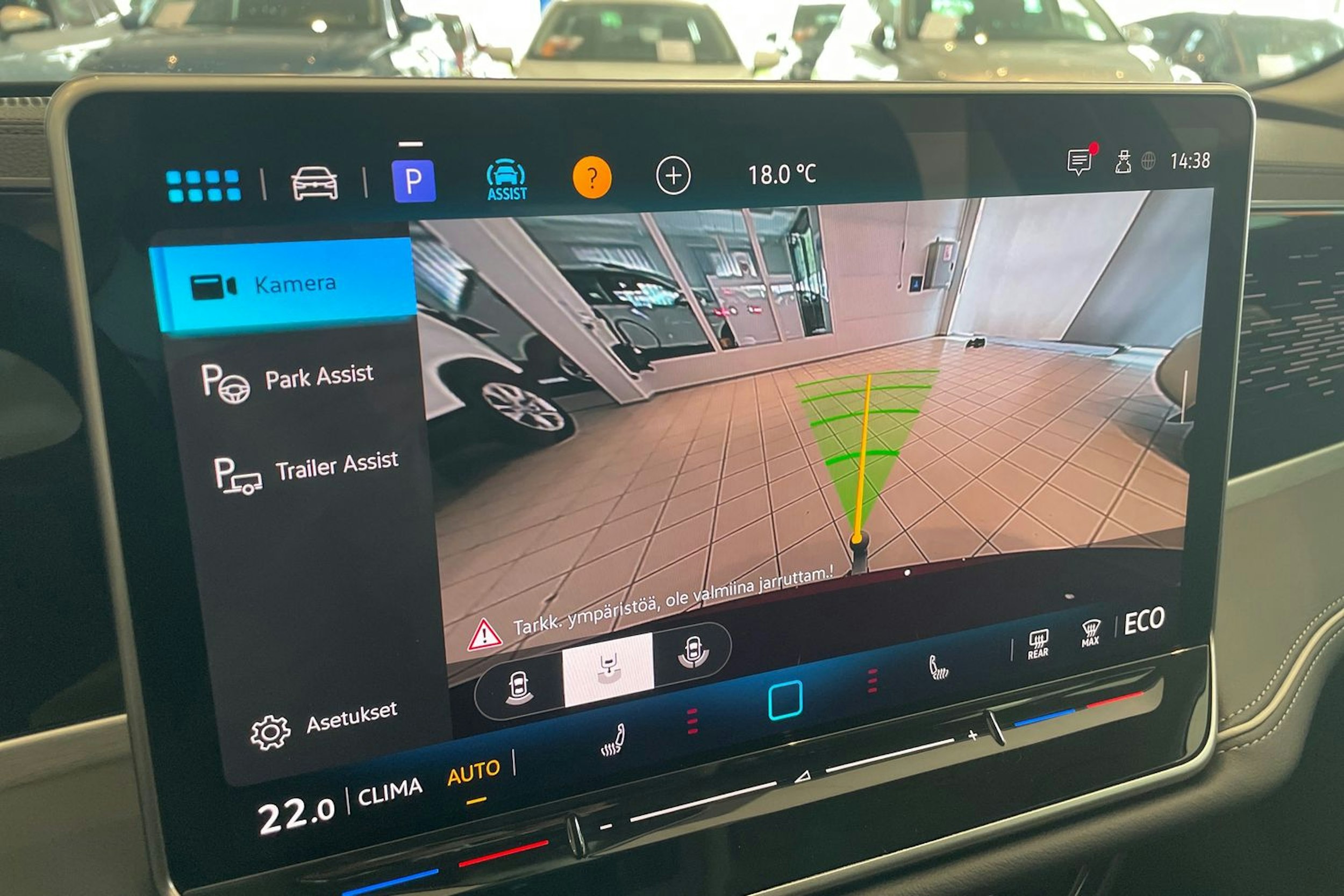 punainen Volkswagen Passat 2025 kuva 19.