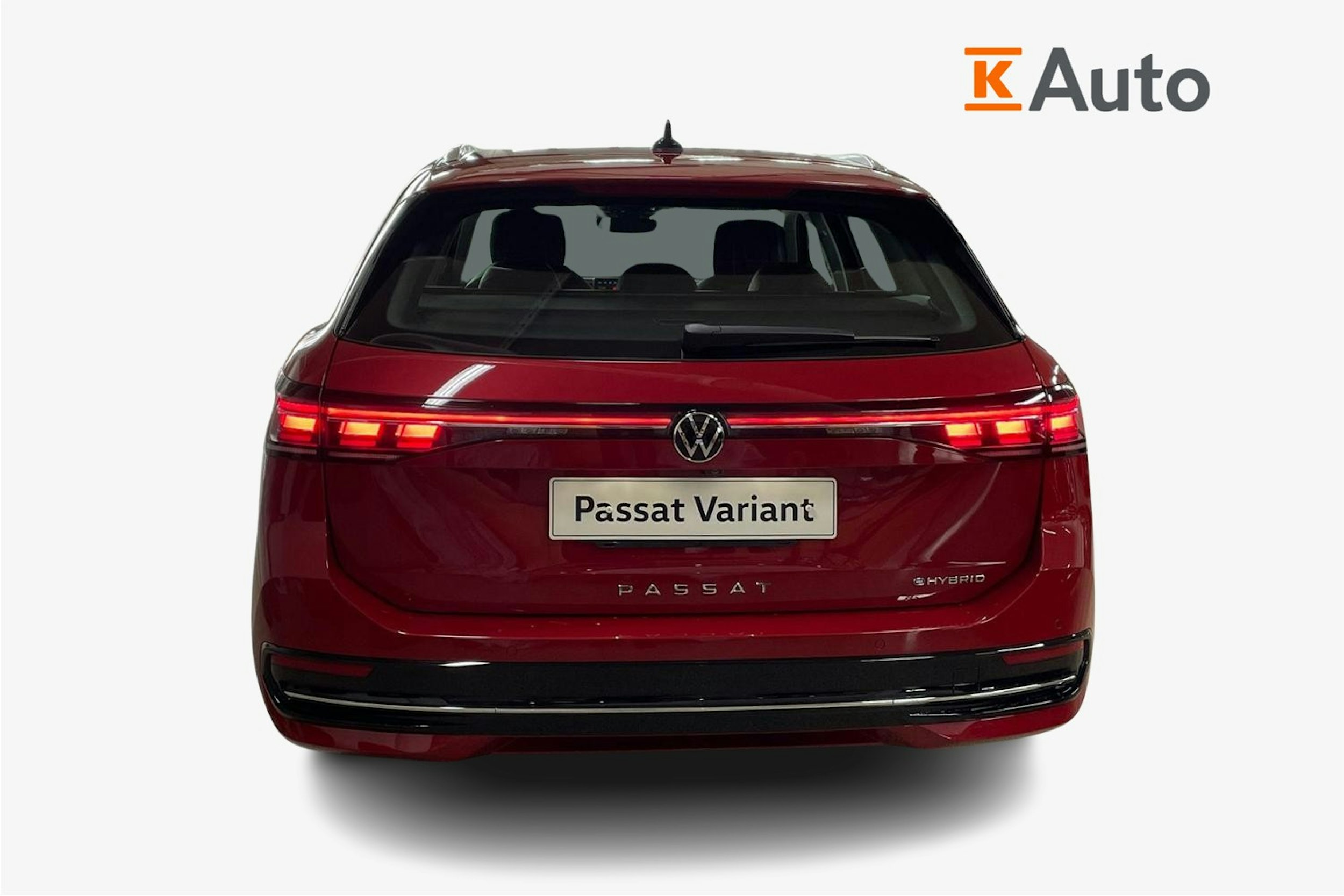 punainen Volkswagen Passat 2025 kuva 3.
