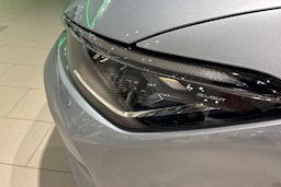 harmaa Volkswagen Passat 2025 kuva 17.