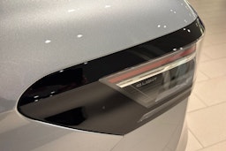 harmaa Volkswagen Passat 2025 kuva 18.