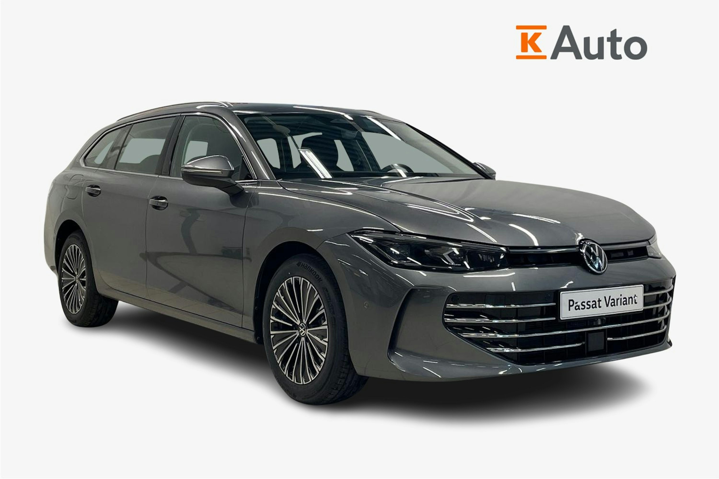 harmaa Volkswagen Passat 2025 kuva 1.
