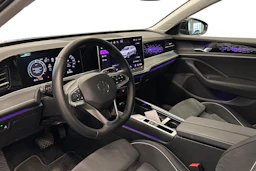 musta Volkswagen Passat 2025 kuva 3.