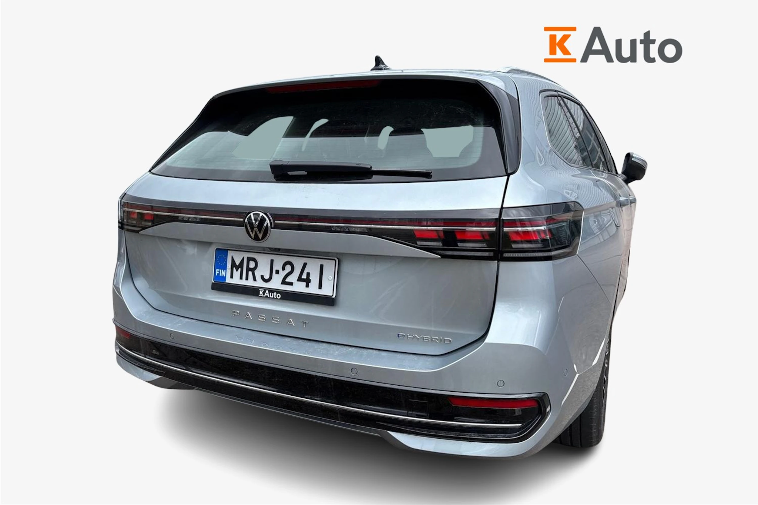 harmaa Volkswagen Passat 2025 kuva 3.