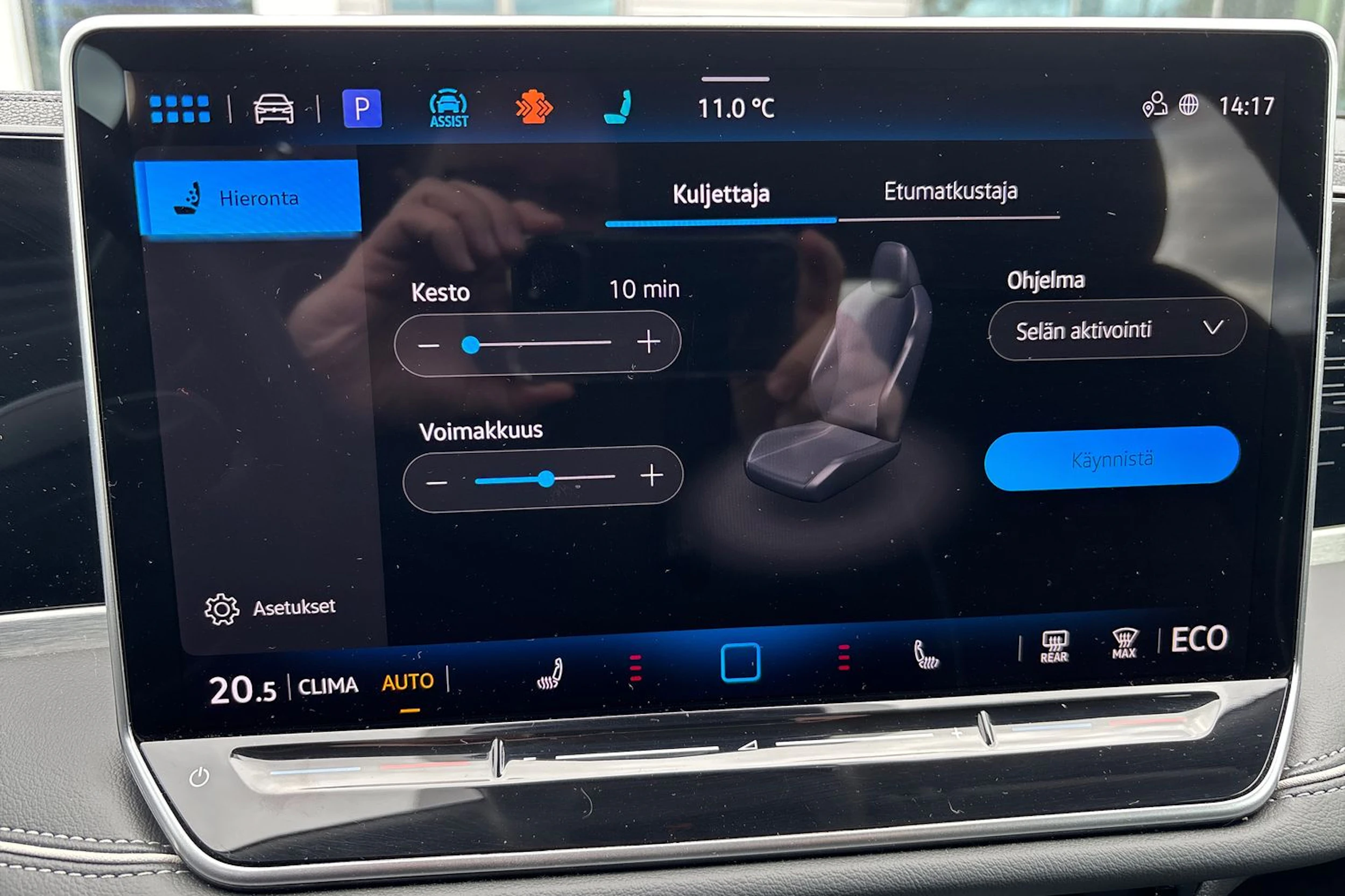 harmaa Volkswagen Passat 2025 kuva 11.