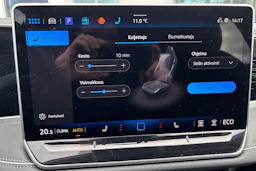 harmaa Volkswagen Passat 2025 kuva 11.