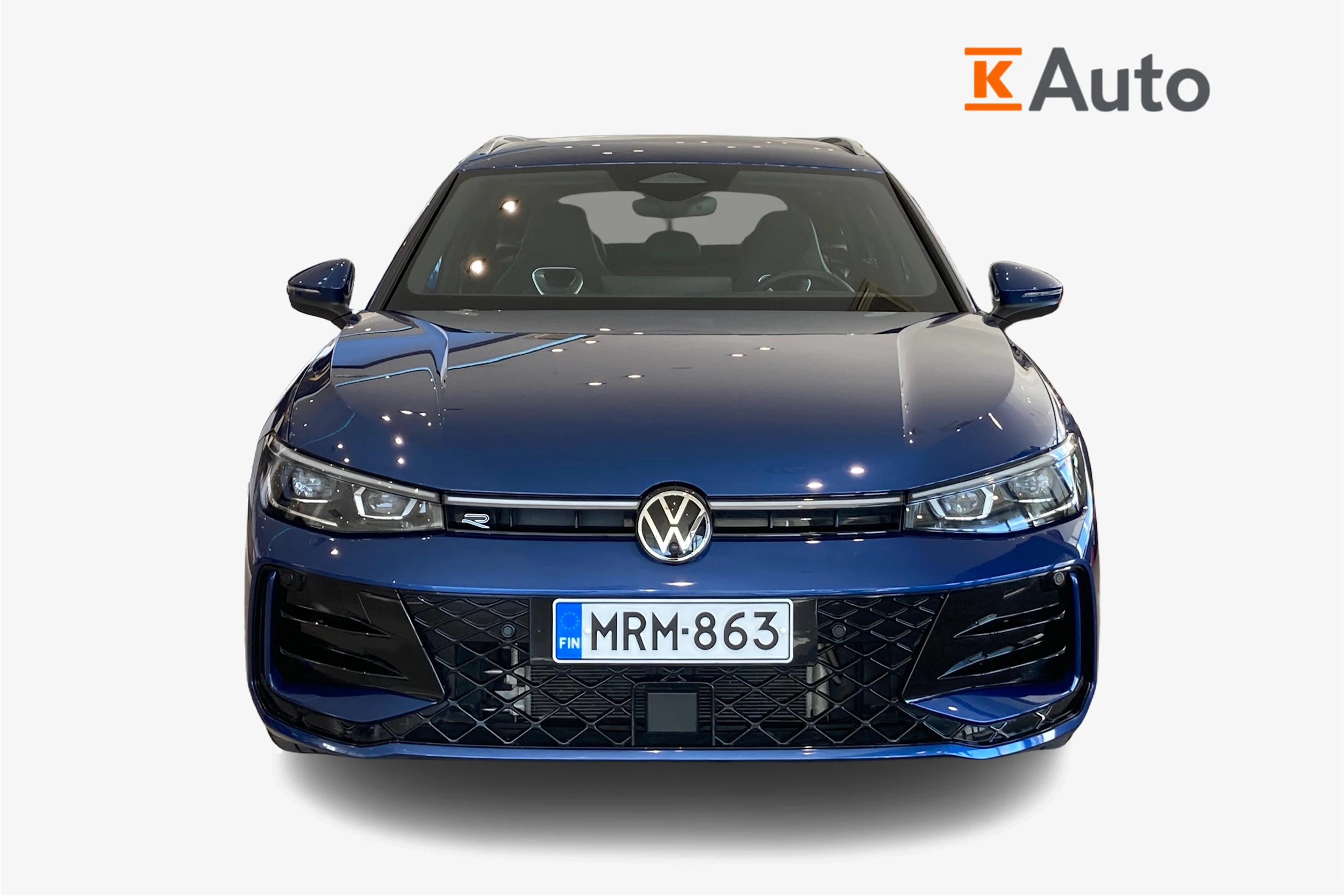 sininen Volkswagen Passat 2025 kuva 4.