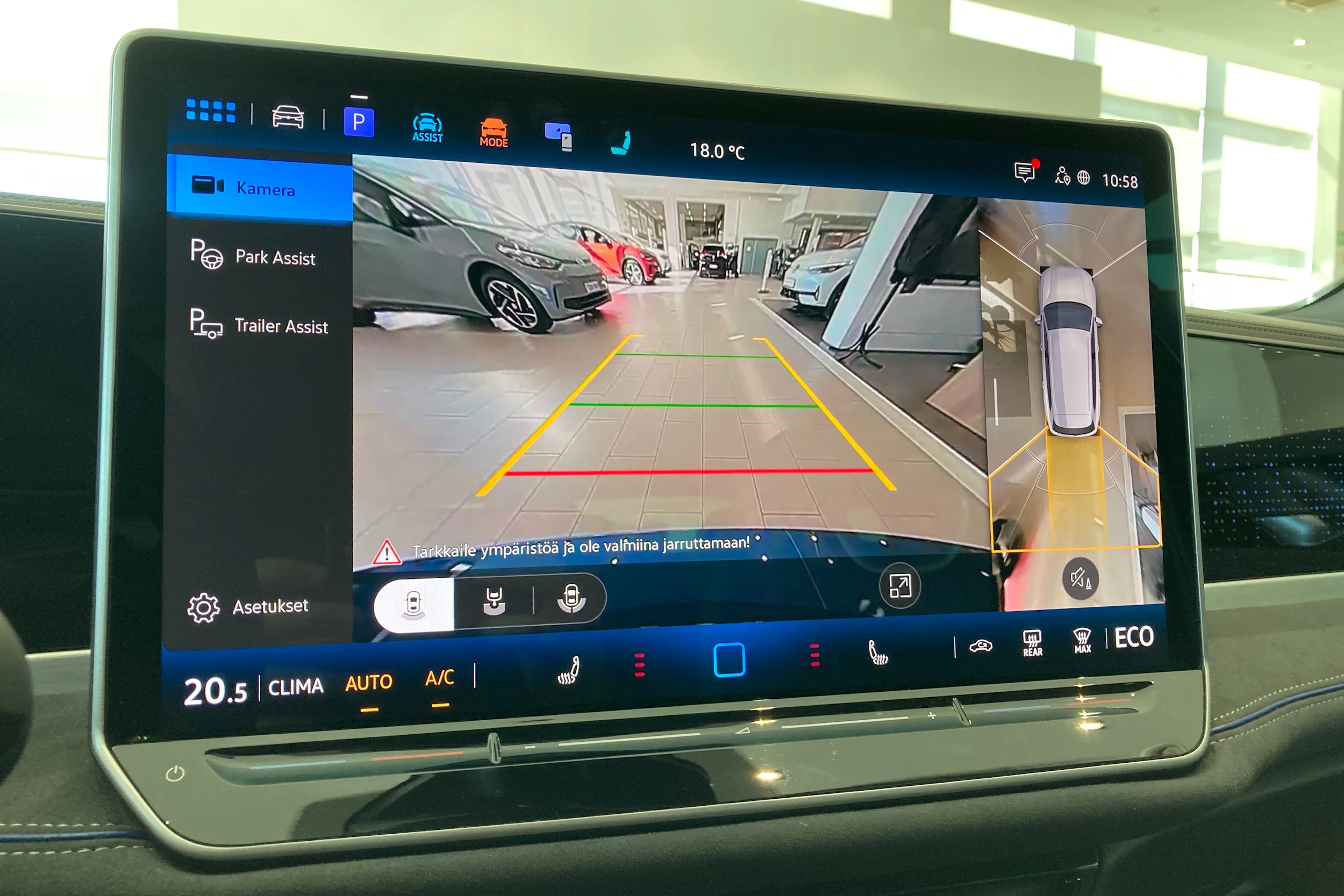 sininen Volkswagen Passat 2025 kuva 18.