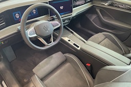 met. musta Volkswagen Passat 2025 kuva 6.