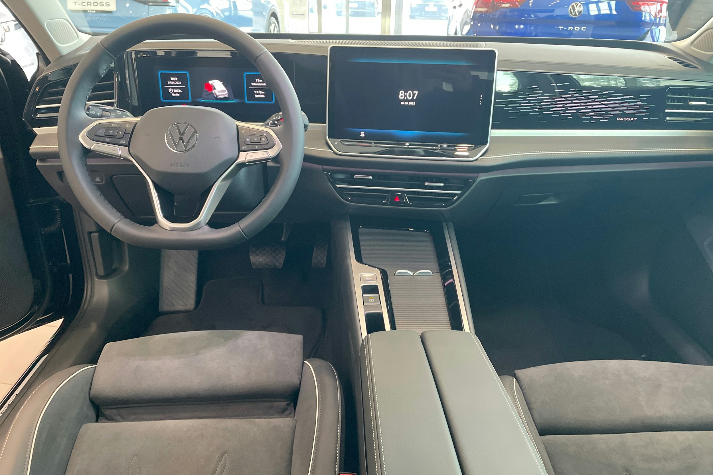 met. musta Volkswagen Passat 2025 kuva 7.