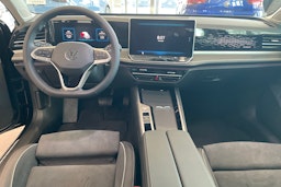 met. musta Volkswagen Passat 2025 kuva 7.