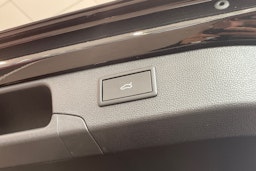 met. musta Volkswagen Passat 2025 kuva 12.