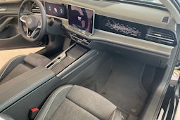 met. musta Volkswagen Passat 2025 kuva 13.