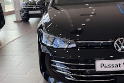 met. musta Volkswagen Passat 2025 kuva 14.