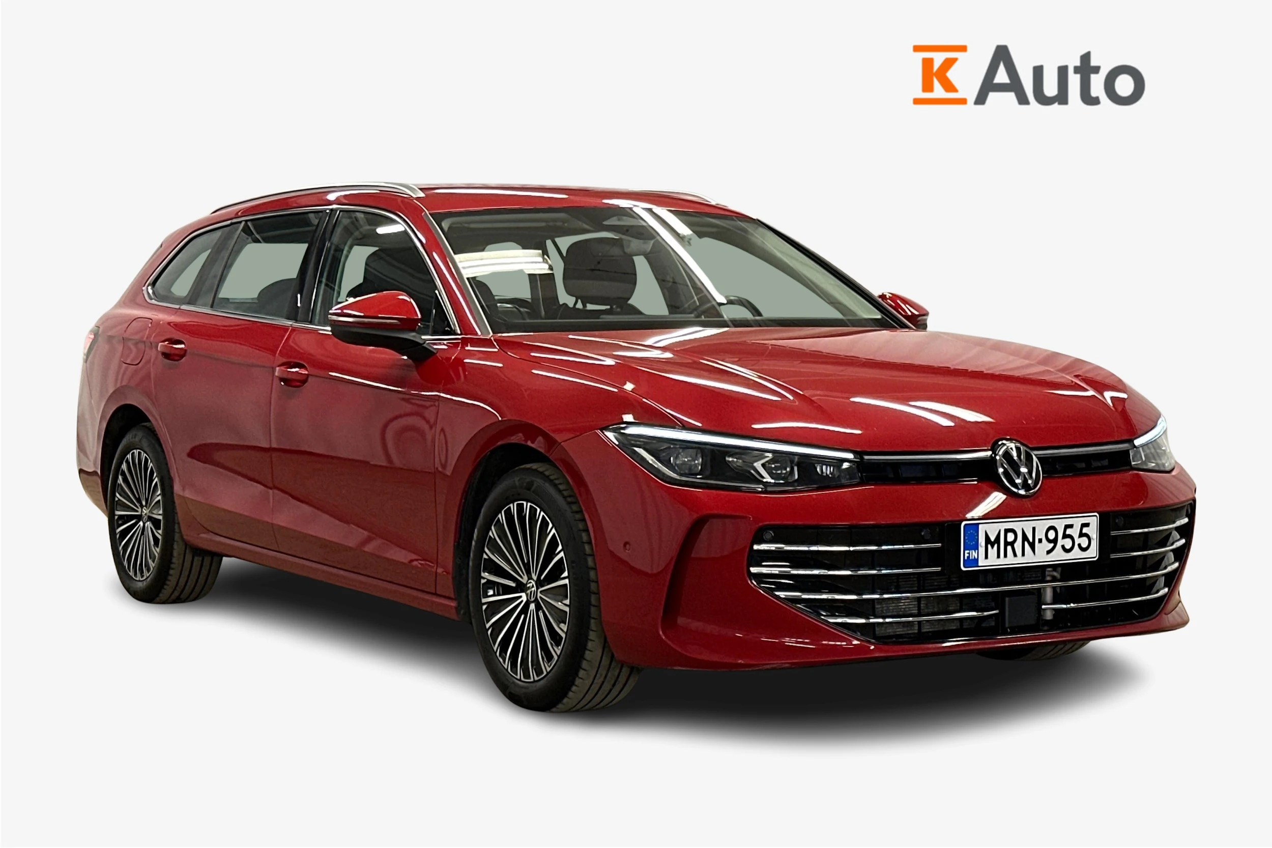 punainen Volkswagen Passat 2025 kuva 1.