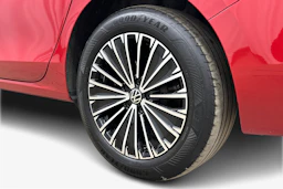 punainen Volkswagen Passat 2025 kuva 12.