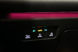 punainen Volkswagen Passat 2025 kuva 25.