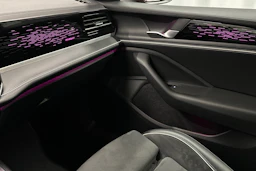punainen Volkswagen Passat 2025 kuva 41.