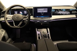 harmaa Volkswagen Passat 2026 kuva 7.