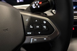 harmaa Volkswagen Passat 2026 kuva 14.